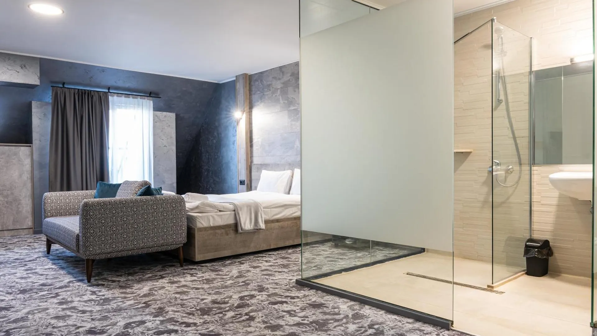 Rcr Einstein Studios Sofia Aparthotel