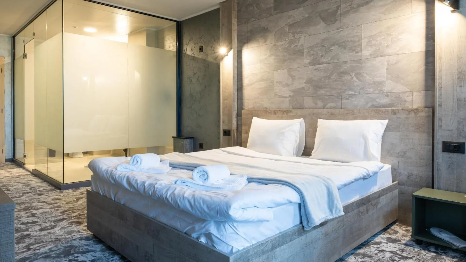Rcr Einstein Studios Sofia Aparthotel
